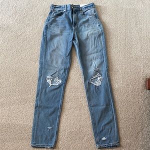 4 X-Long American Eagle Mom Jeans